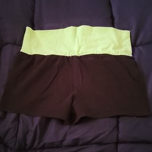 No boundaries yoga shorts